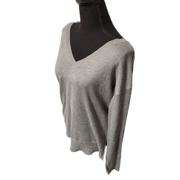 Poof New York Gray Bell Sleeve Sweater Medium - Picture 3 of 6